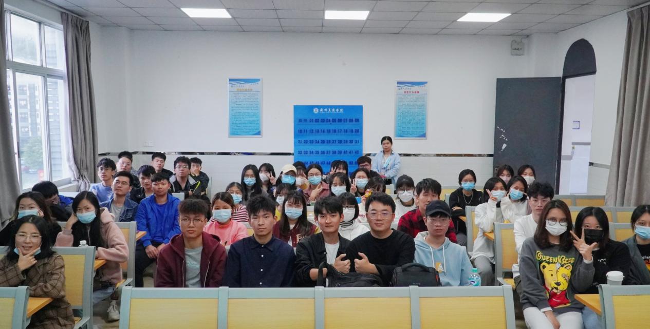 说明: 微信图片_20211114003357