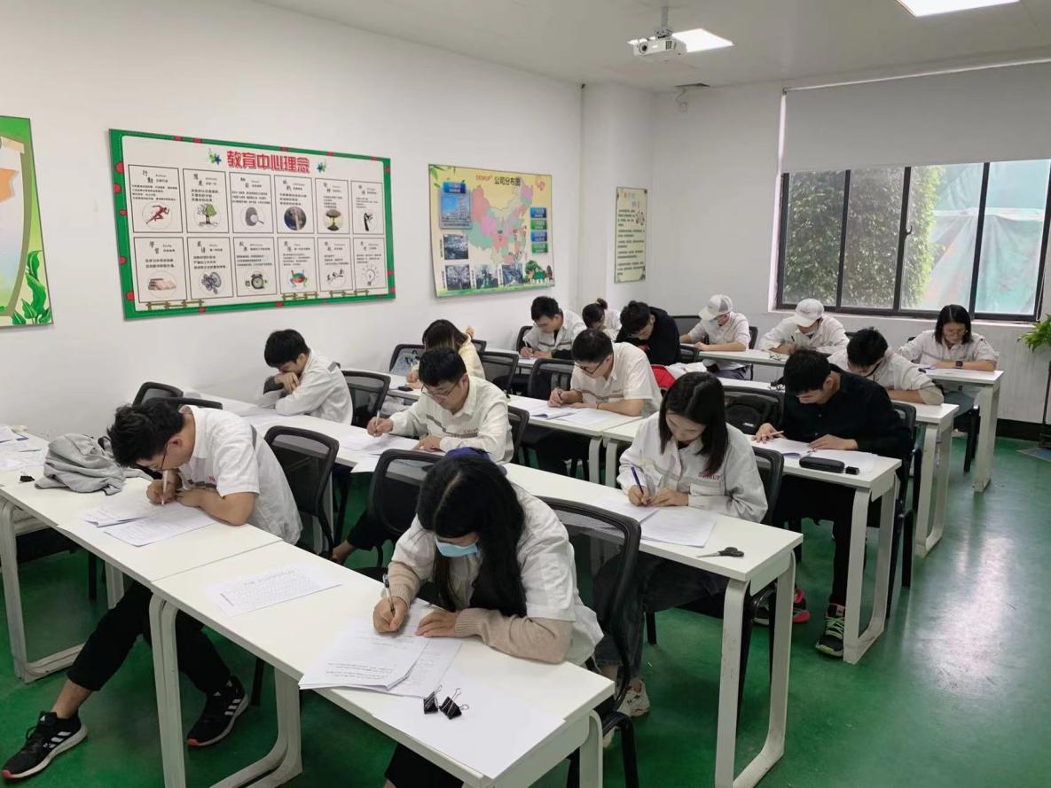 说明: 6736f7170ca4b3fe39558b85b192e65