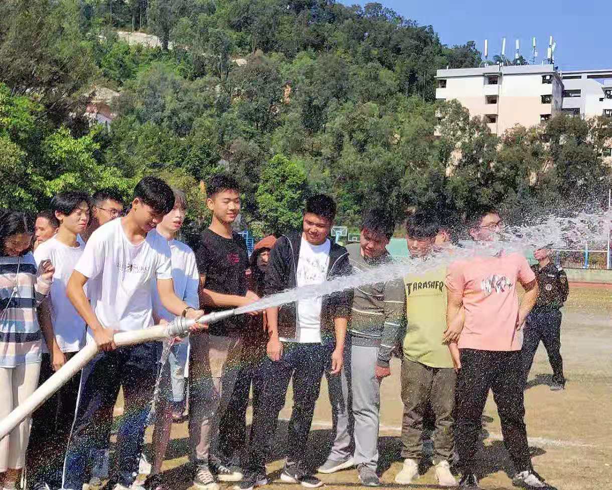 说明: C:\Users\ADMINI~1\AppData\Local\Temp\WeChat Files\e035b5ee18cf69426b52e57e548764f.jpg