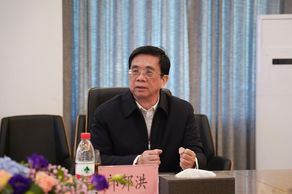 beat365在线体育官网登录入口首批中青年高层次人才签约仪式在三水校区举行