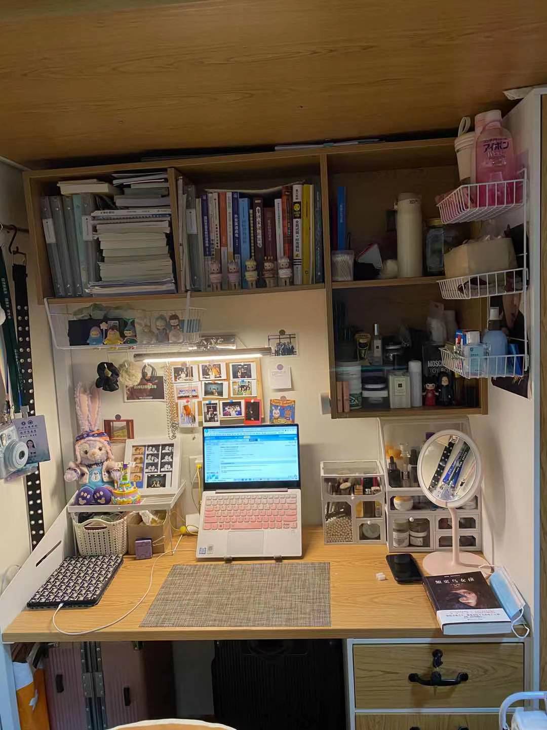 aa85b256f8b24a0bcd00aa9d1a4eb260_