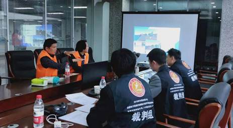 说明: 答辩现场