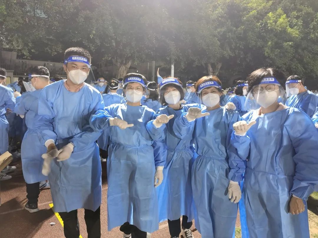 教职工志愿者 beat365在线体育官网登录入口供图.jpg