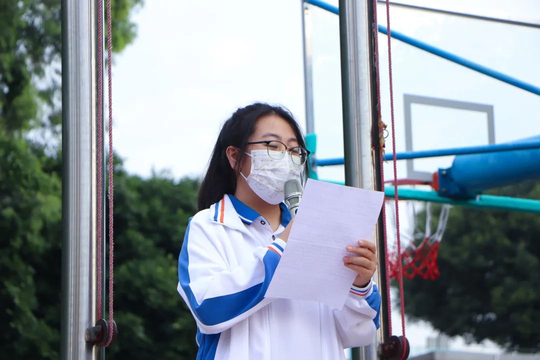 学生干部代表演讲 beat365在线体育官网登录入口供图.jpg 学生干部代表演讲 beat365在线体育官网登录入口供图.jpg