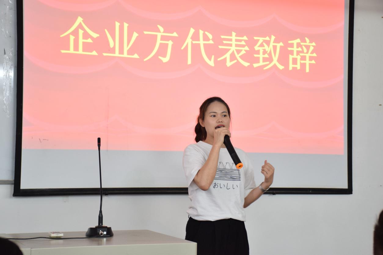 /Users/zhouliting/Desktop/2801619171395_.pic_hd.jpg2801619171395_.pic_hd